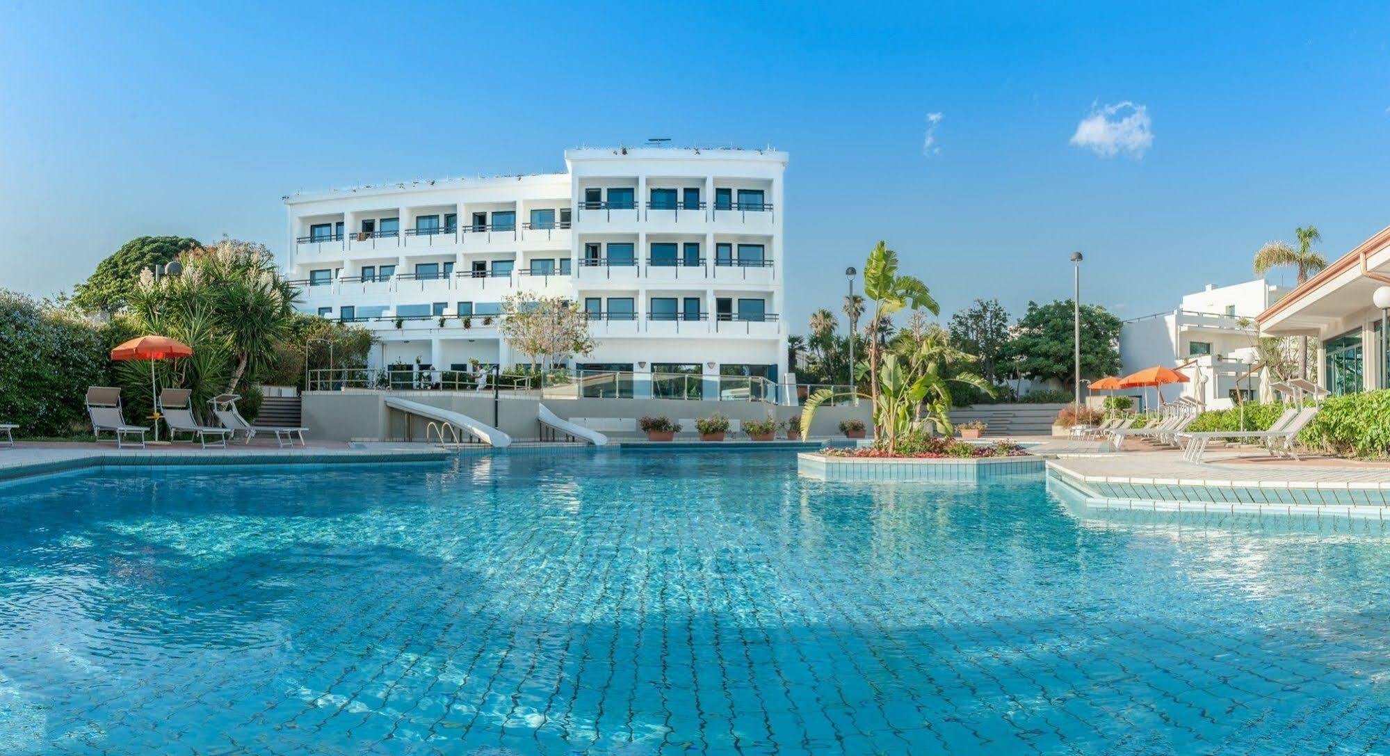 Hotel Acacia Marina Marina di Ragusa Exterior foto