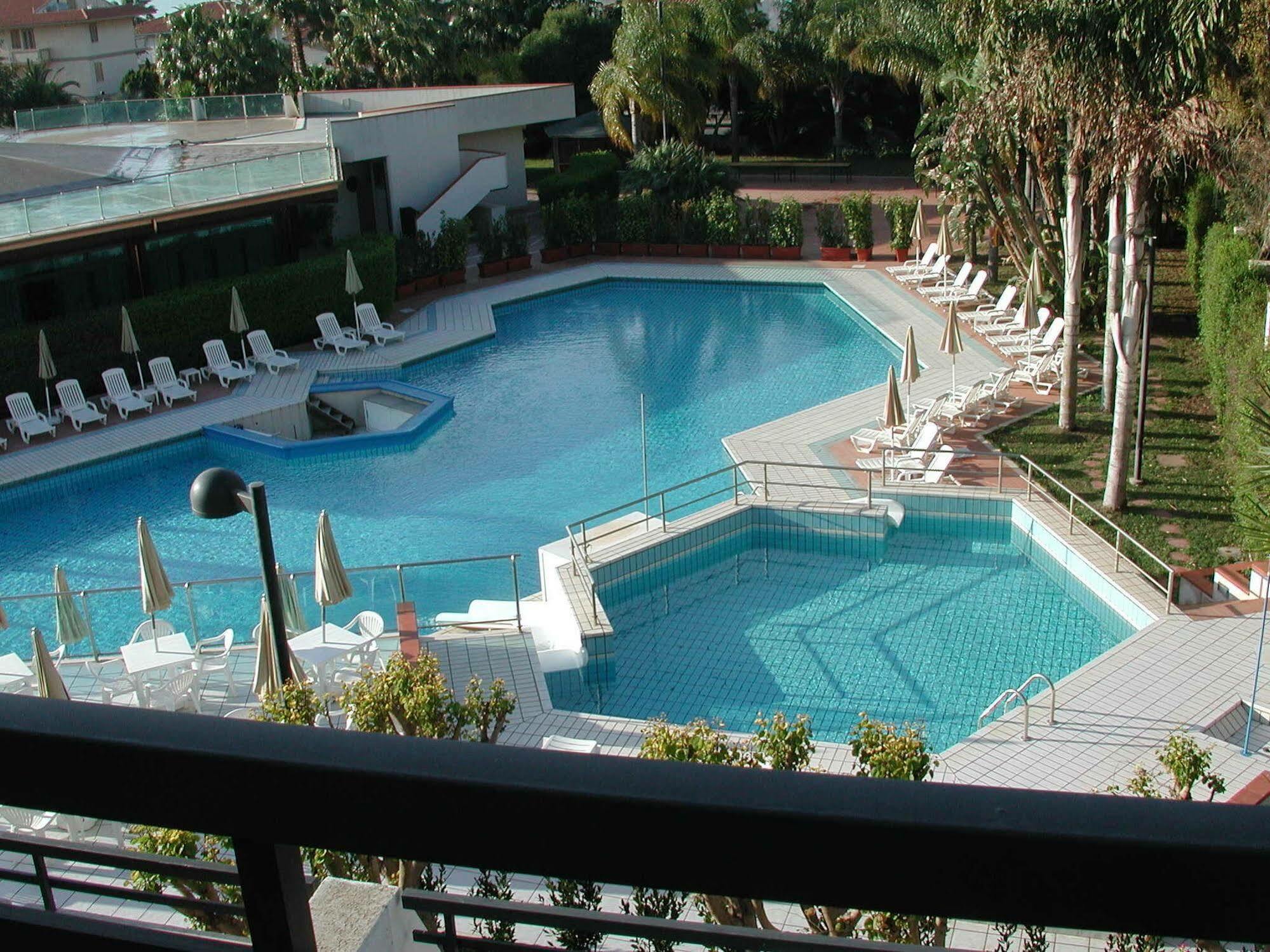 Hotel Acacia Marina Marina di Ragusa Exterior foto