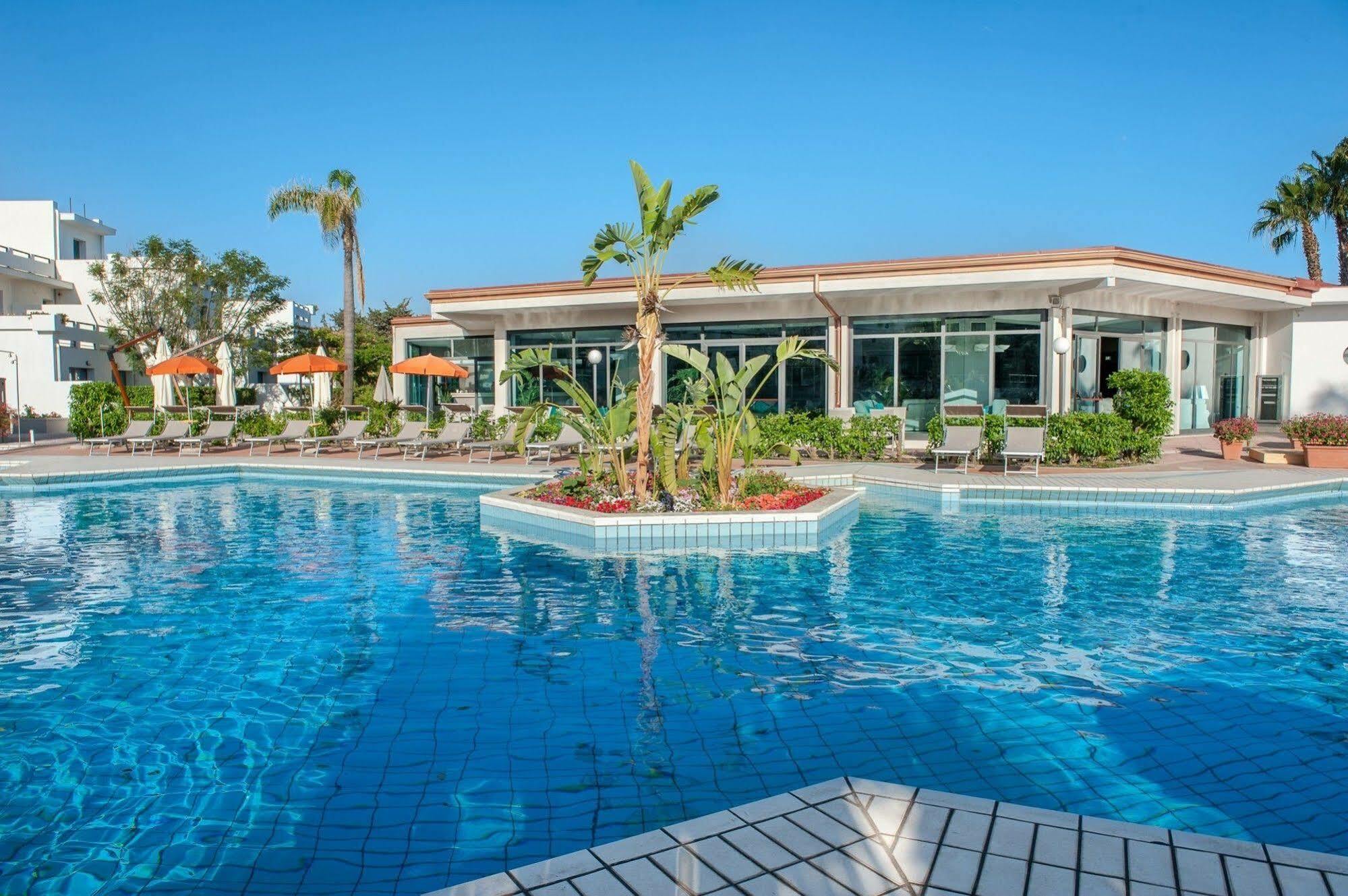 Hotel Acacia Marina Marina di Ragusa Exterior foto