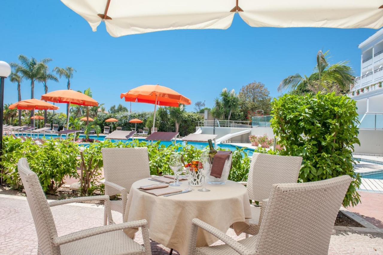 Hotel Acacia Marina Marina di Ragusa Exterior foto